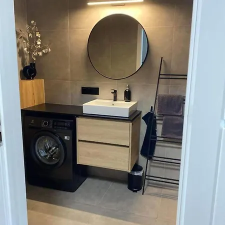 Apartment Red Bridge - & *