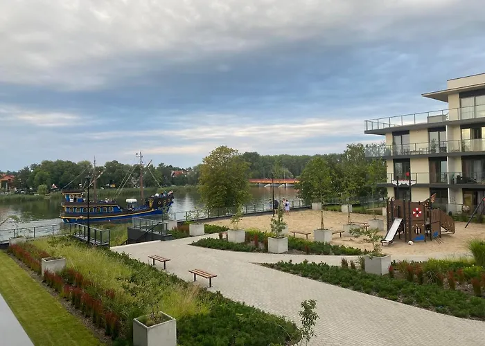 Red Bridge - & Apartmán Dziwnów